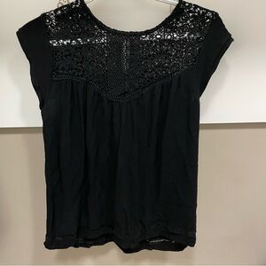 Black Embroidered Mini Sleeve Summer Tshirt by Mandee Women’s Small